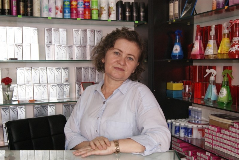 CADDENİN ARAÇ TRAFİĞİNE KAPATILMASINI İSTİYORUZ