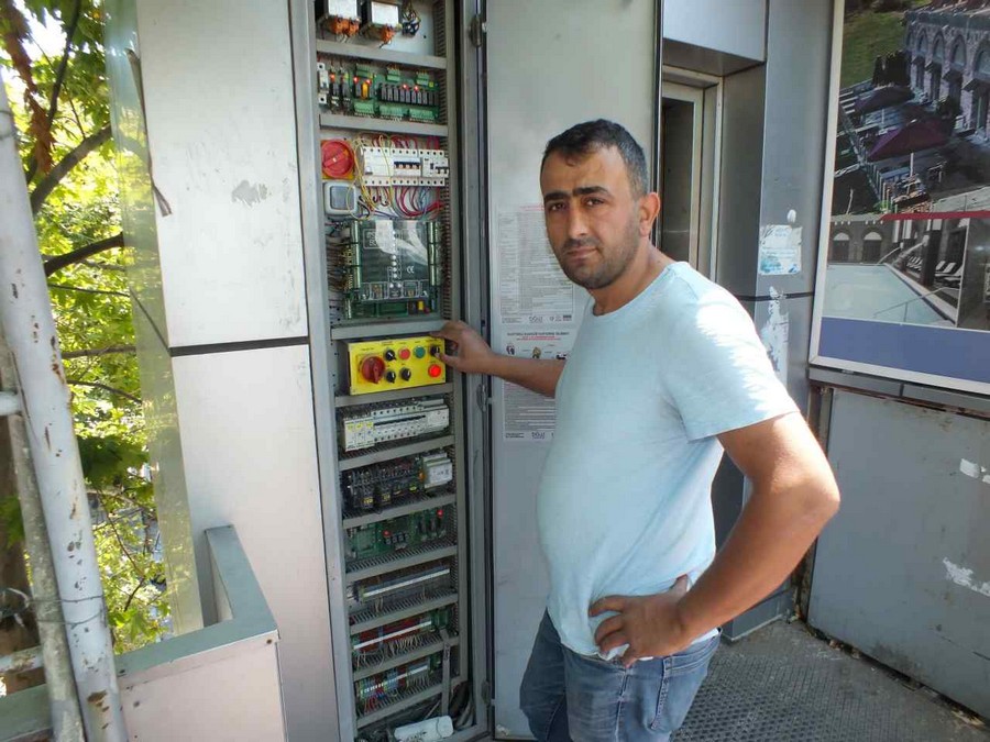 Eski Garajlar Mevkii’nde bulunan üst geçidin asansörü yıllık bakımdan geçti