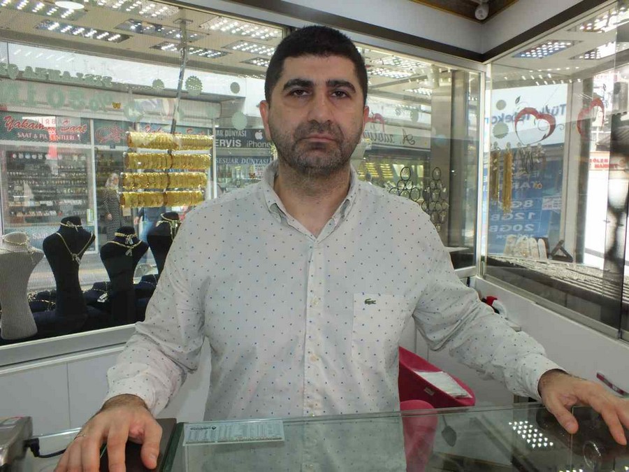 Sefa Kuyumculuk’un sahibi Yaşar Ulutan, “PİYASALAR HAREKATIN TAMAMEN TAMAMLANMASINI BEKLİYOR”