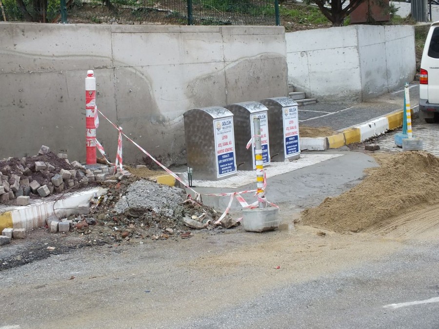 Yer altı çöp konteynırları çöp sorununa çare oluyor