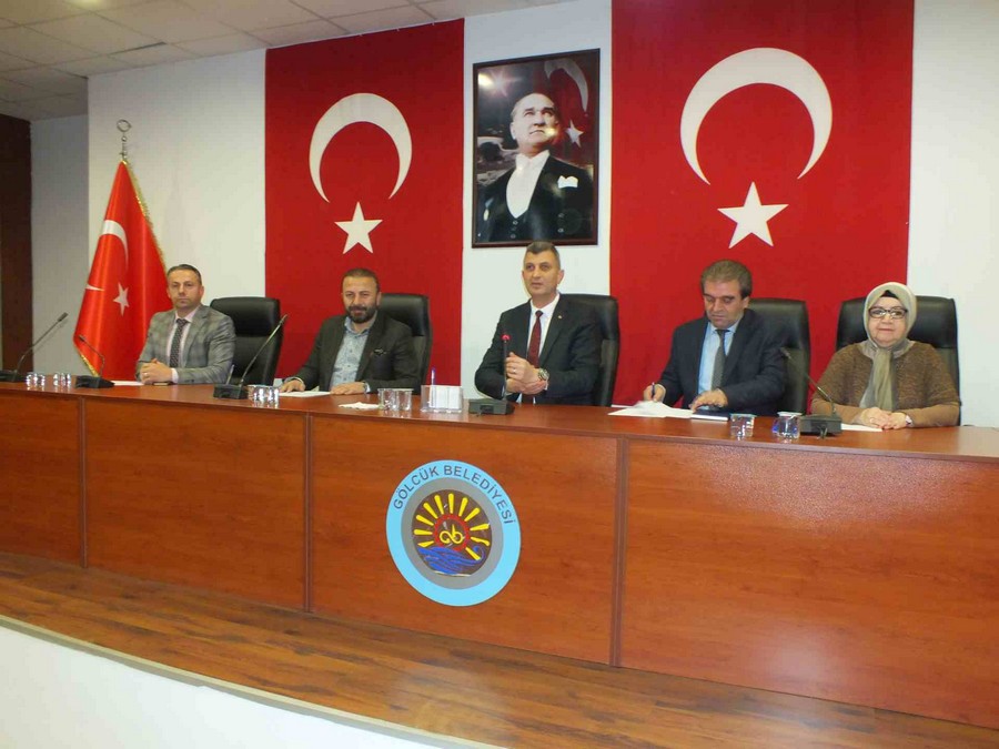 Kadın Meclisi toplantısı yoğun katılımla gerçekleşti SEZER,  “GÖLCÜK’TE KADINLARI ÖNEMSİYORUZ”