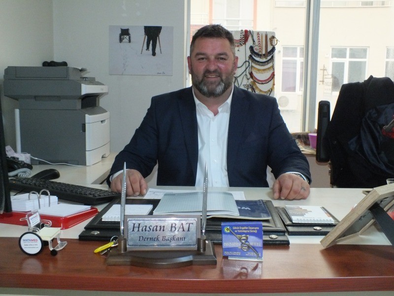 Gölcük Engelliler Derneği Başkanı Hasan Bat ENGELLİLERİMİZDE COVİD AŞISI ÖNCELİĞİ BİZLERİ MUTLU ETTİ