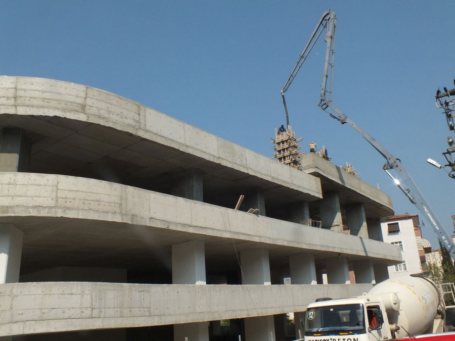 Değirmendere Kapalı Pazar inşaatı tüm hızıyla devam ediyor  SON KATIN BETONU ATILDI