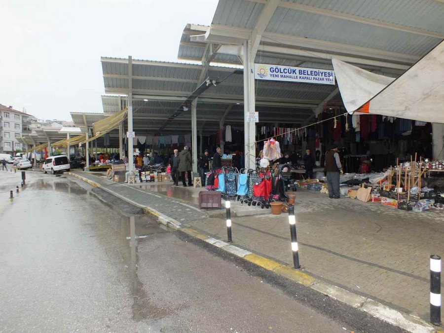 Yeni Mahalle Kapalı Pazar Yeri’nde  60 PAZARCI TEZGAH AÇMIYOR
