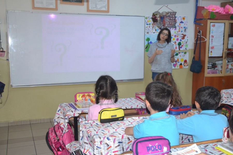 Gölcük Barbaros İlkokulu’nda öğrencilere  GIDA GÜVENİLİRLİĞİ VE HİJYEN EĞİTİMİ VERİLDİ