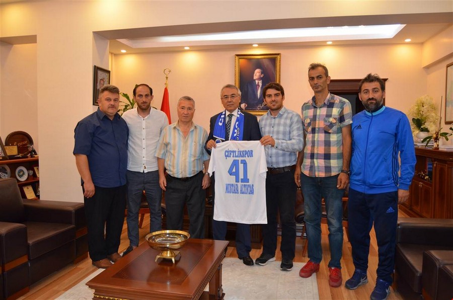 Çiftlikspor Yönetiminden Kaymakam Altıntaş’a nezaket ziyareti