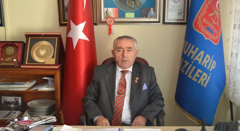 Türkiye Muharip Gaziler Derneği Gölcük Şubesi Başkanı Mehmet Arslan, ‘DÜNYADA ÇOCUKLARA ARMAĞAN EDİLEN İLK BAYRAM’