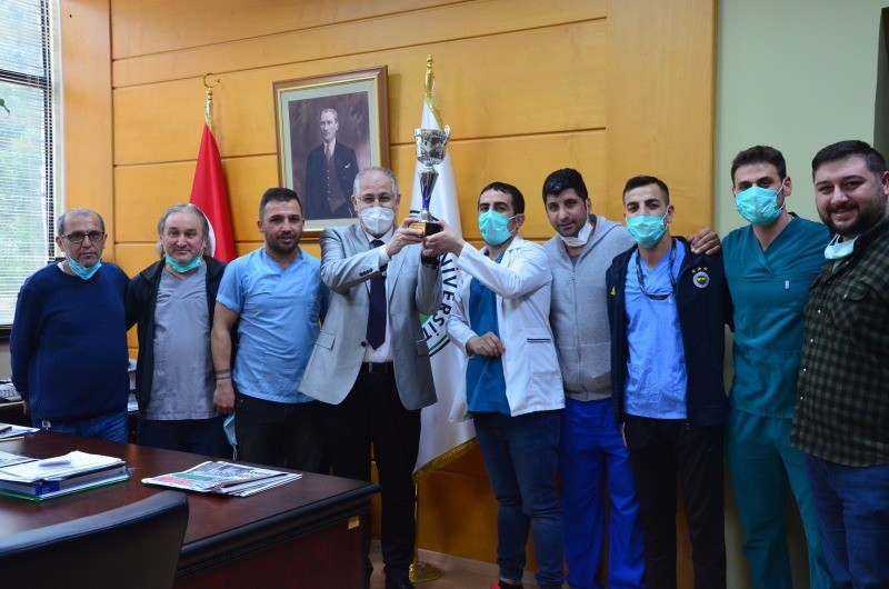 Kocaeli Üniversite Hastanesi Çalışanlarından bir Kupa daha