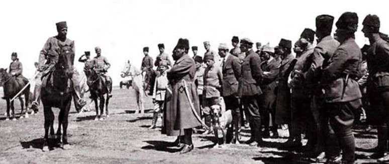 İnşaattan düşen kalıp ustası kurtarılamadı