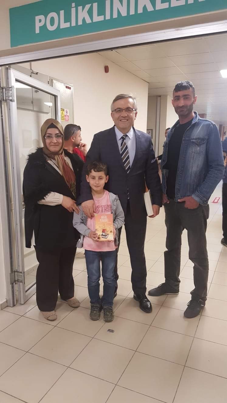 HASTANEDE TEDAVİ GÖREN ÇOCUKLARA 23 NİSAN MORALİ