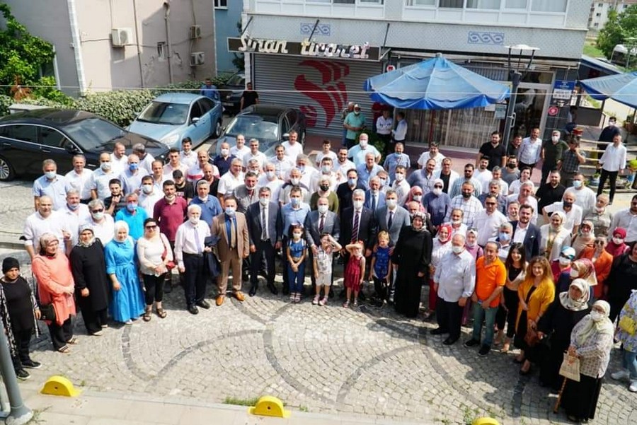 AK Parti İlçe Teşkilatı bayramlaşma programında bir araya geldi ‘BİRLİKTE ÇOK GÜÇLÜYÜZ’