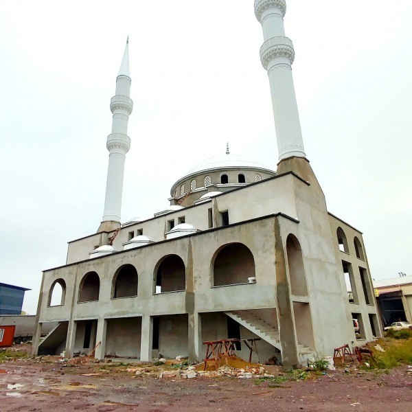 Başkan Sezer Gölcük Sanayi Camisi hakkında bilgi verdi