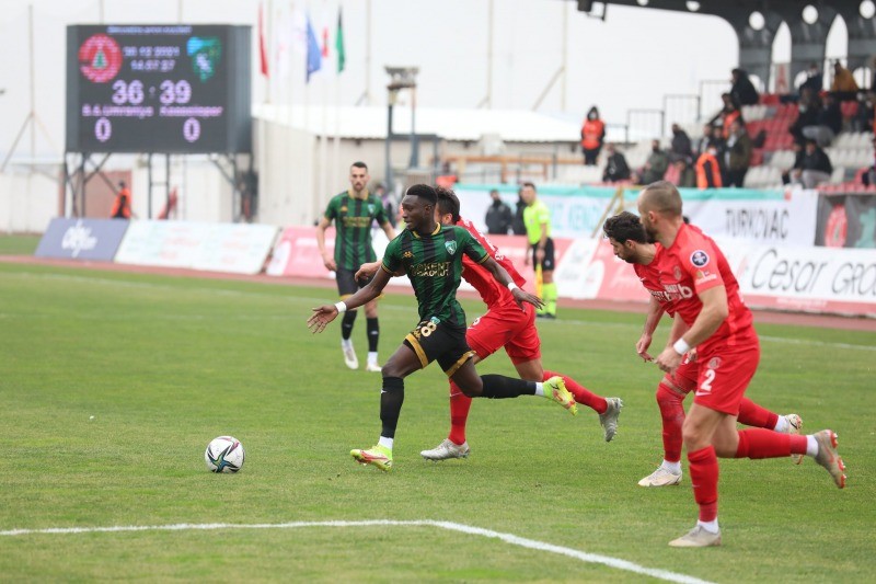 Kocaelispor Lider Ümraniyespor’a 1-0 yenildi