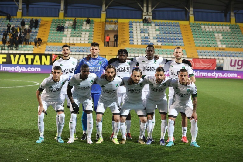 Kocaelispor İstanbulspor deplasmanından 1 puanla döndü