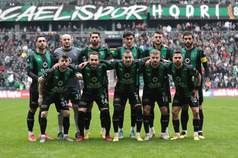 Kocaelispor’a Ankara Demirspor maçında soğuk duş 2-4 LİDERLİKTEN OLDUK