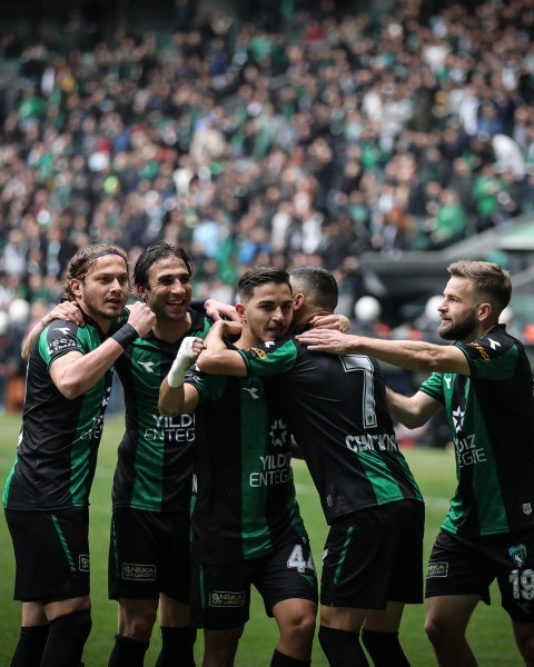 Kocaelispor Uşakspor’u 3-0 mağlup etti GÜLE OYNAYA KAZANDIK