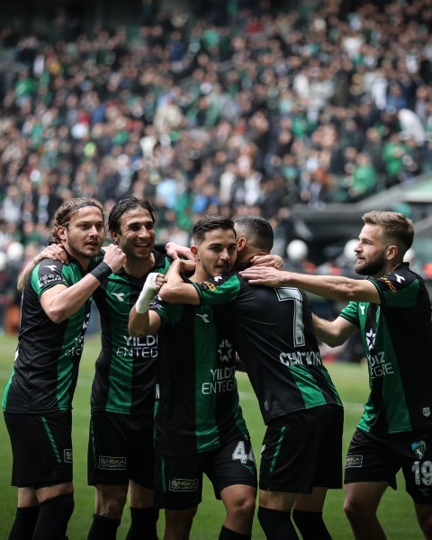 Kocaelispor Uşakspor’u 3-0 mağlup etti GÜLE OYNAYA KAZANDIK
