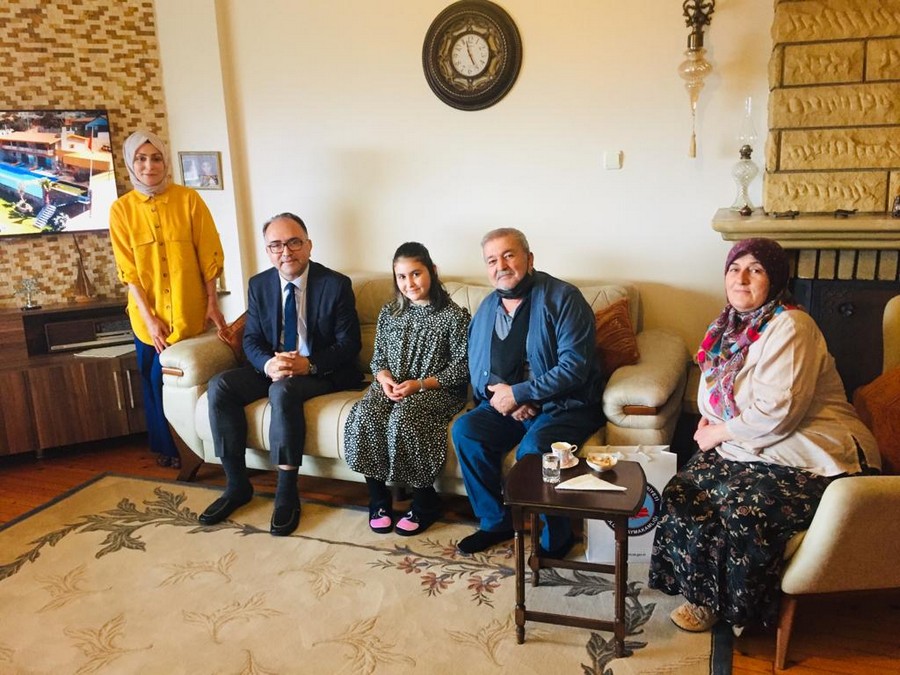 KAYMAKAM KARABULUT GAZİ VE AİLELERİNE ZİYARETİ SÜRDÜRÜYOR