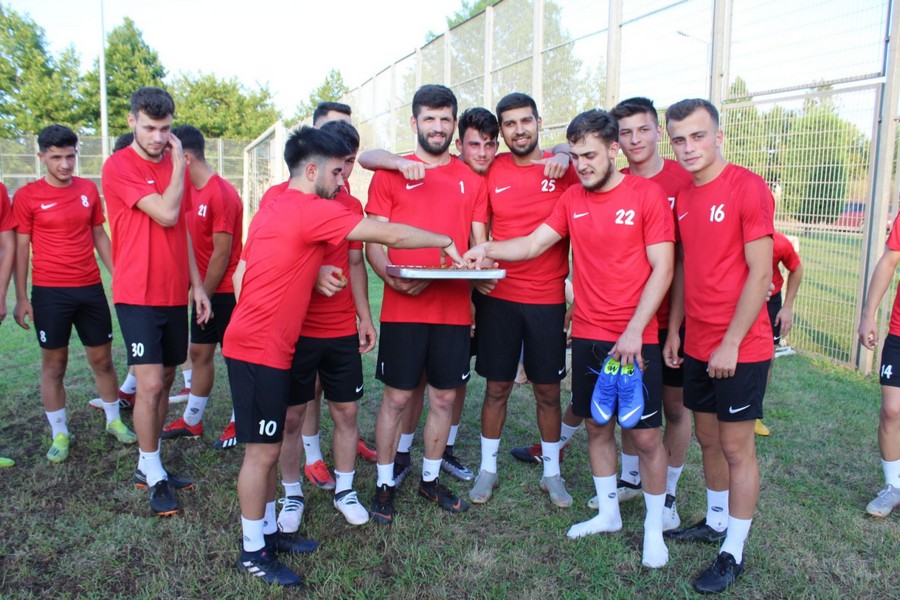 Gölcükspor yeni sezonu moralli açtı