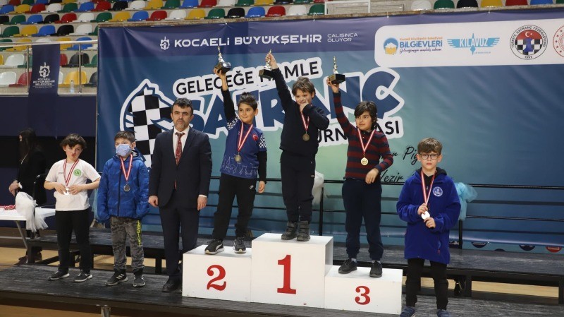 Satranç ustaları geleceğe hamle yaptı