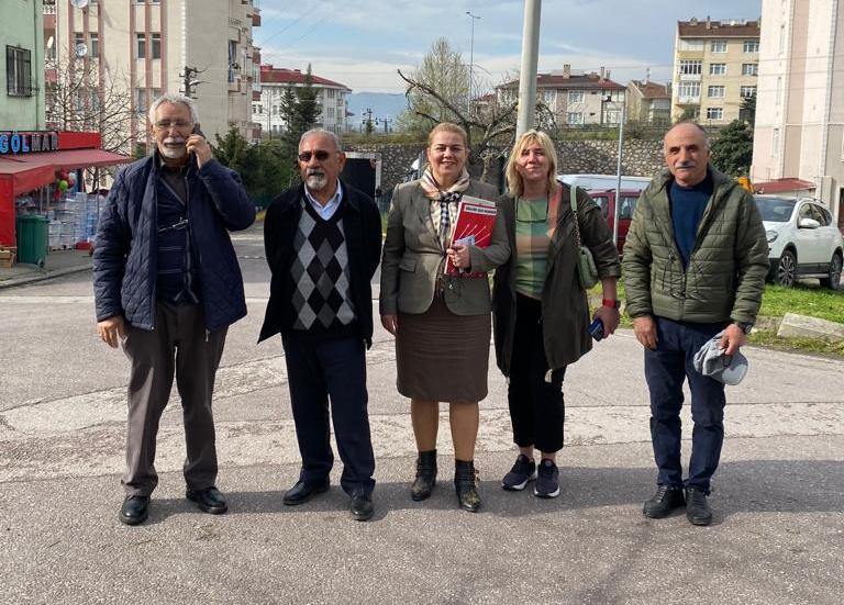 CHP Kocaeli’nin aday adayları sahaya indi GÖLCÜK’TE ESNAF VE VATANDAŞI DİNLEDİLER