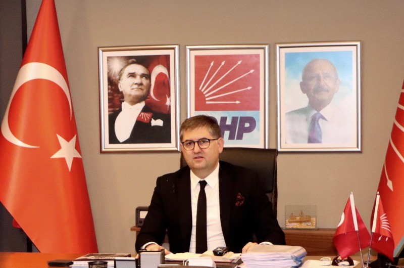 Başkan Yıldızlı efsane başkan Leyla Atakan ve meclis üyeleri Feridun Özbay, Abdurrahman Yüksel, İsmail Kolaylı’yı andı