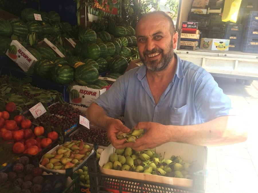 Altın Manav’da yaz ayının meyve ve sebzeleri  TEZGAHLARI CANLANDIRIYOR