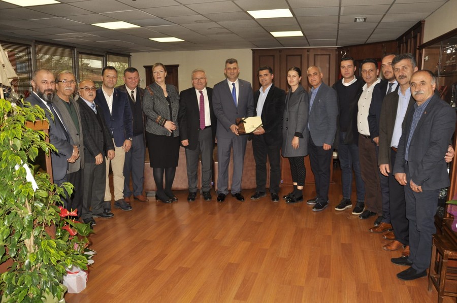 İsmet İşeri ve CHP Belediye Meclis Üyeleri’nden  SEZER’E HAYIRLI OLSUN ZİYARETİ