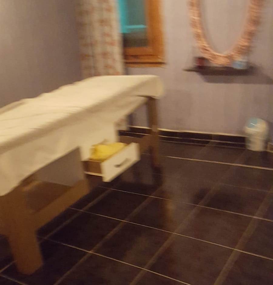 Gölcük’te masaj salonuna fuhuş baskını düzenlendi