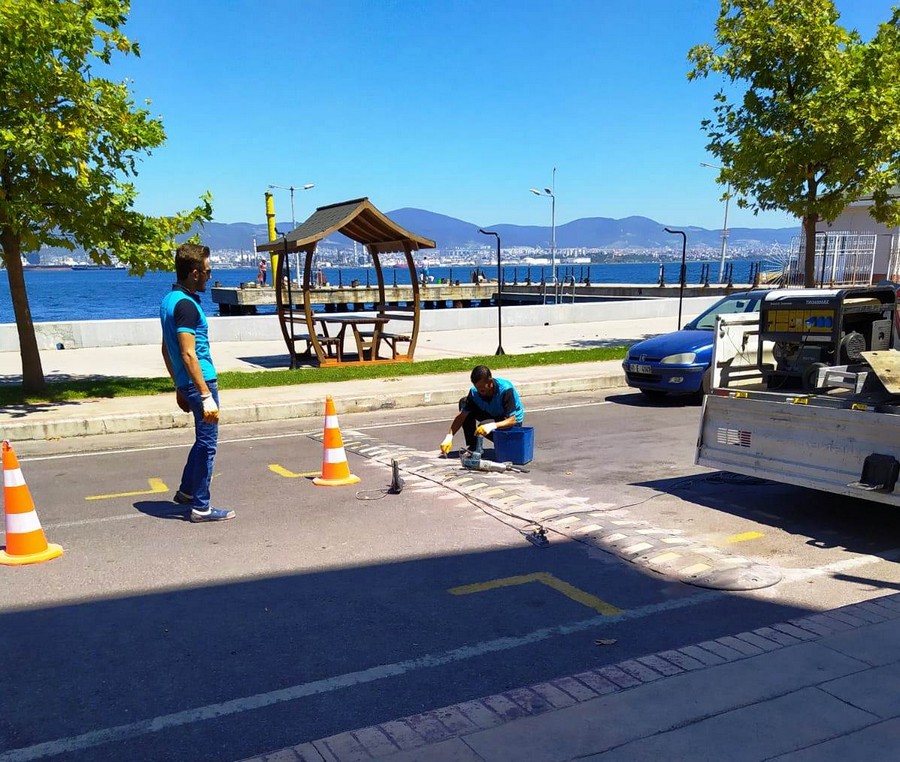 Halıdereliler istedi, yetkililer yerine getirdi SAHİLE KASİS YAPILDI