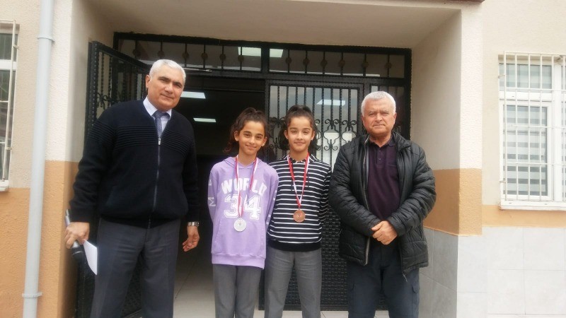 Yazlık Tabosan Ortaokulu öğrencilerinden önemli başarı BURSA’DA GÖLCÜK’Ü TEMSİL EDECEKLER