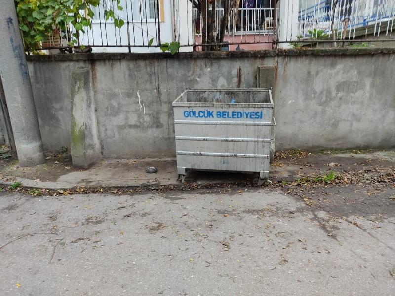 Amiral Kayacan Sitesi sakinleri mahallelerine YER ALTI ÇÖP KONTEYNIRI İSTİYOR