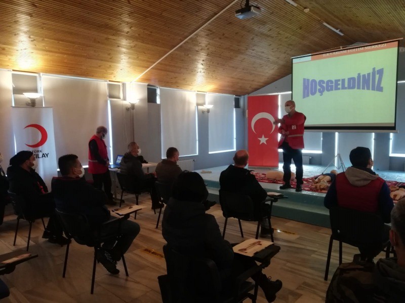 Kızılay Gölcük Şubesi Ford Otosan personeline  İLKYARDIM EĞİTİMİ VERDİ