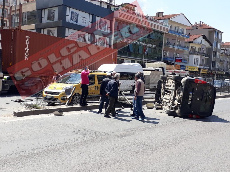 Gölcük Eski Garajlar Mevkii’nde feci kaza