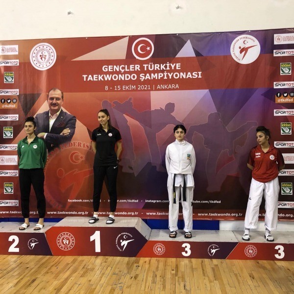 Ezgi Yağmur Demir Ankara’da Gölcük’ü en iyi şekilde temsil etti
