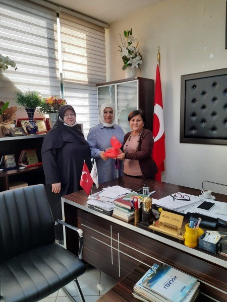 SP İlçe Kadın Kolları Muhtarları ziyaret etti ‘MUHTARLARIMIZ HALKIN SESİDİR’