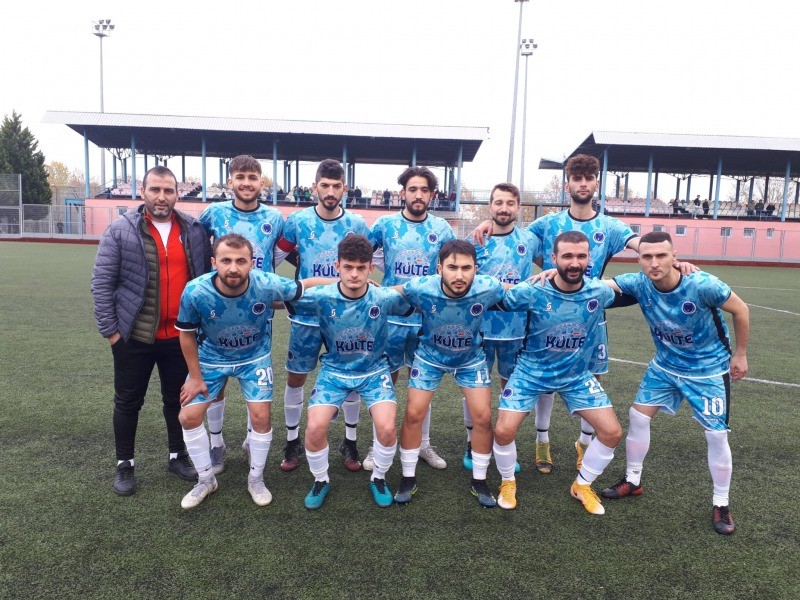 Gölcük Çiftlikspor Lider Darıcaspor’u devirdi 3-2