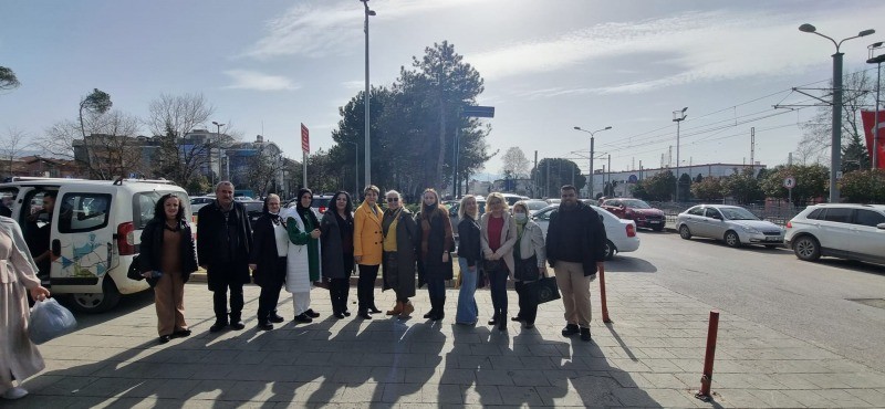 İYİ Parti’li Kadınlardan esnaflara ziyaret
