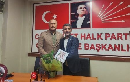 Barış ve Eşitlik Partisi Genel Başkanı Garipoğlu CHP İlçe Başkanı Uzuner’e ‘HAYIRLI OLSUN’ ZİYARETİ GERÇEKLEŞTİRDİ