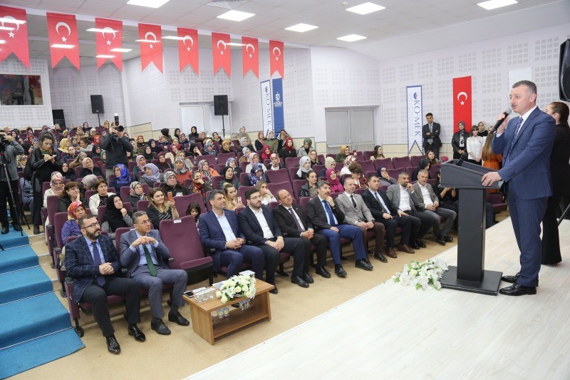 KO-MEK’in Bahar Şenlikleri ilçe sergileriyle başlıyor İLK SERGİ 17 MAYIS’TA GÖLCÜKTE