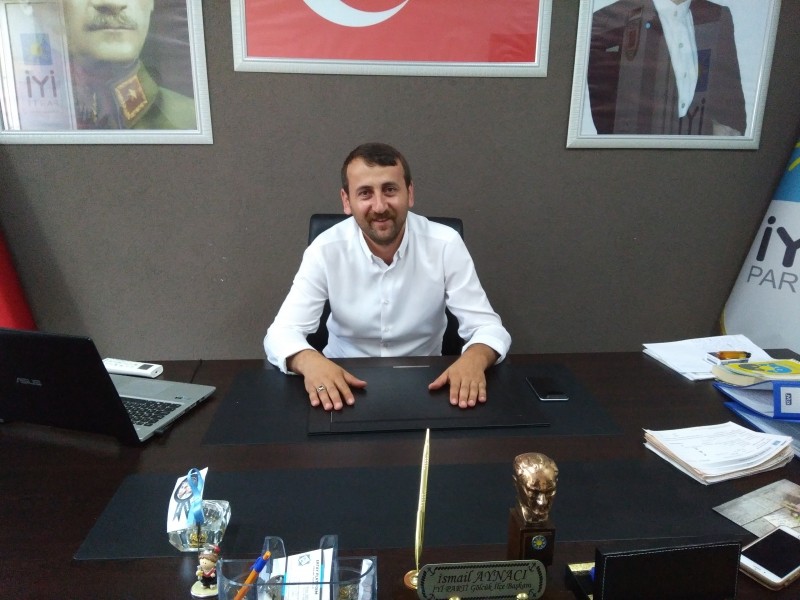 İYİ Parti Gölcük İlçe Başkanı İsmail Aynacı,  TÜRKİYE TEHDİTLERE BOYUN EĞMEZ