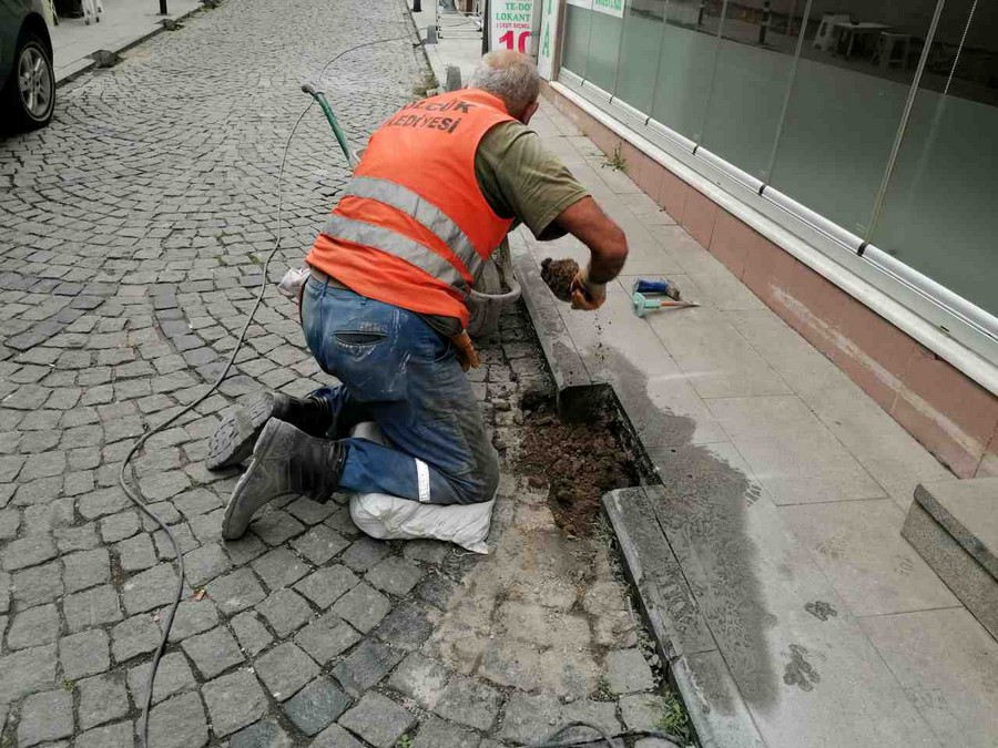 21. sokak’tan sonra 20. Sokak’ta da beton dubalar monte ediliyor