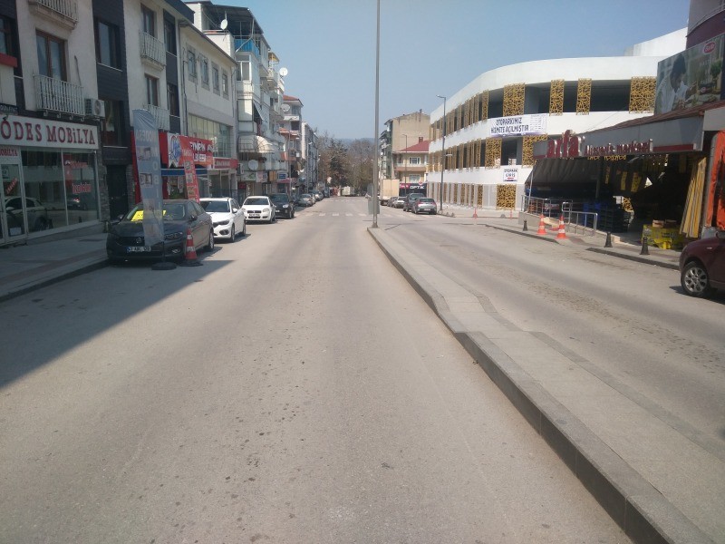 Hafta sonu sokağa çıkma yasağı var EVDE KAL SÜRE UZAMASIN