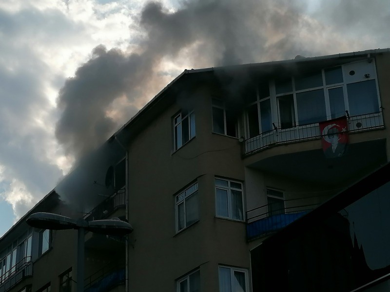 Merkez Mahallesi 38. Sokak’ta çıkan yangın korkuttu