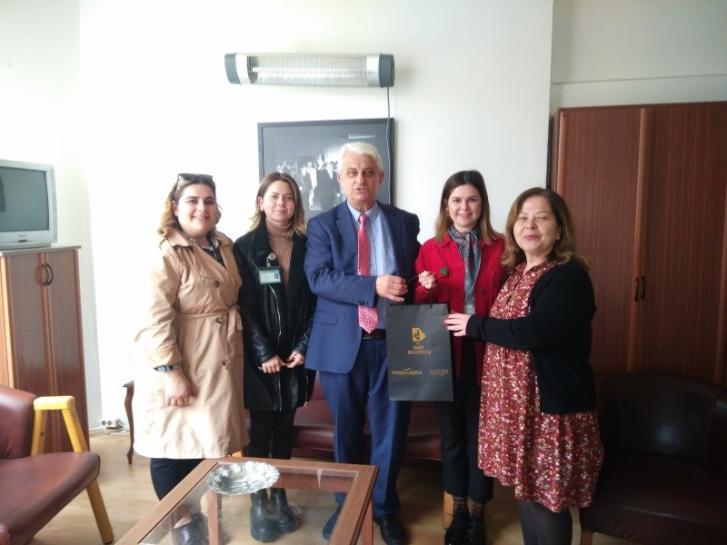 Başkan Hürriyet’ten Annelere anlamlı jest