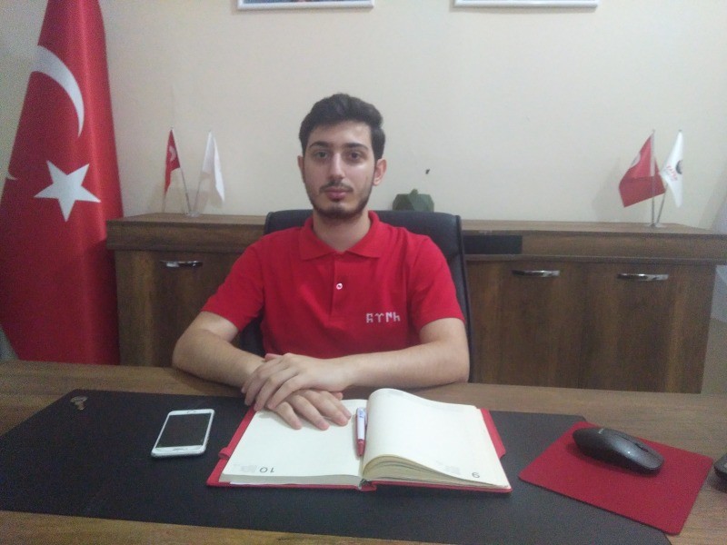 Zafer Partisi İlçe Gençlik Kolları Başkanı Batuhan Ellibeş, ‘ÜLKEMİZİN GENÇLERE İHTİYACI VAR’
