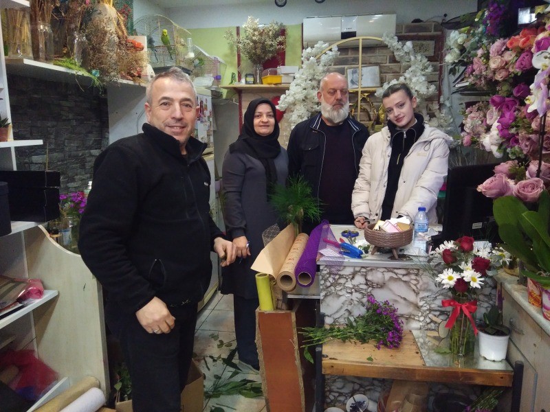 14 Şubat Sevgililer Günü’nde Çiçekçilere yoğun ilgi FİYATLAR YÜKSEK OLSA DA SEVGİ AĞIR BASTI
