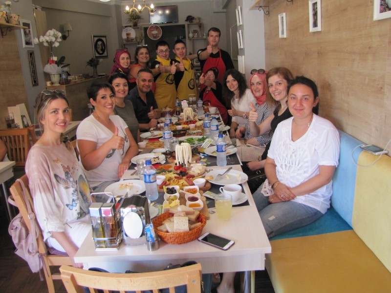EN FAVORİ TOPLANMA MEKANI