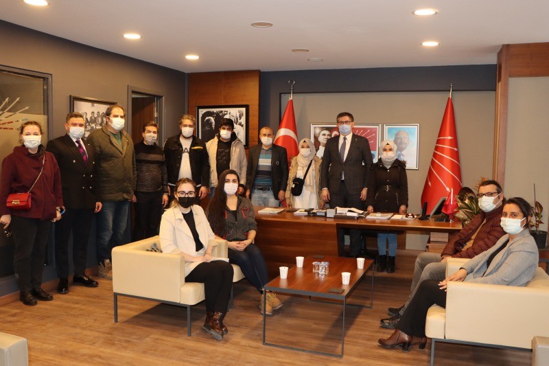 Migros depo işçileri CHP Kocaeli’yi ziyaret etti