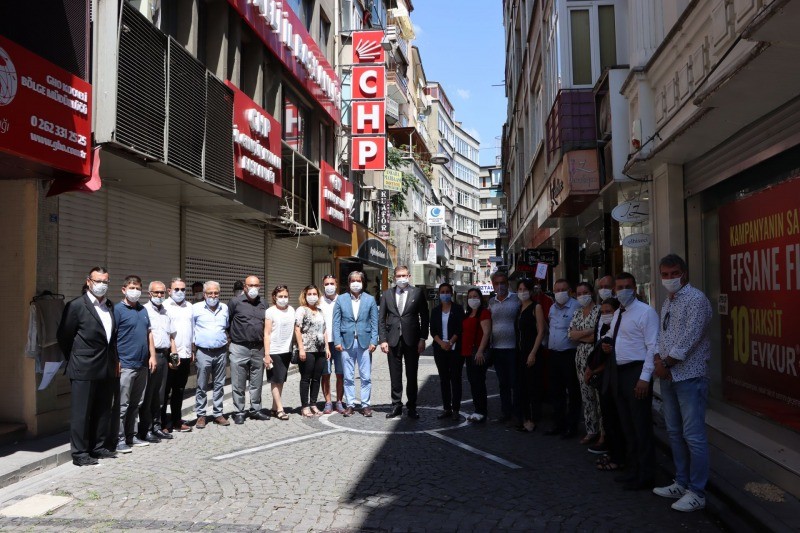 CHP İzmit İlçe Örgütü’nden İl Başkanları Yıldızlı’ya bayram ziyareti